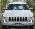 Білий Джип Cherokee, об'ємом двигуна 2.4 л та пробігом 123 тис. км за 17499 $, фото 1 на Automoto.ua