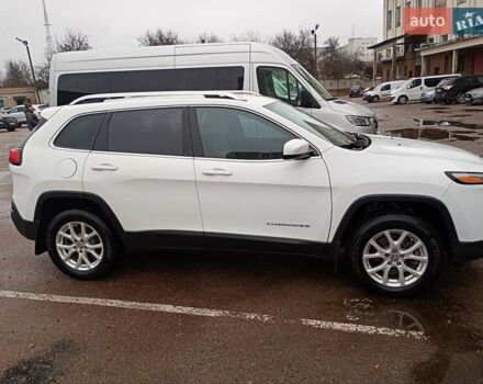 Белый Джип Чероки, объемом двигателя 2.36 л и пробегом 304 тыс. км за 11200 $, фото 2 на Automoto.ua