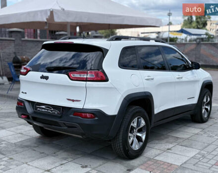 Білий Джип Cherokee, об'ємом двигуна 2.36 л та пробігом 205 тис. км за 12000 $, фото 9 на Automoto.ua