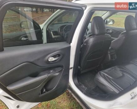 Белый Джип Чероки, объемом двигателя 3.2 л и пробегом 135 тыс. км за 13999 $, фото 1 на Automoto.ua