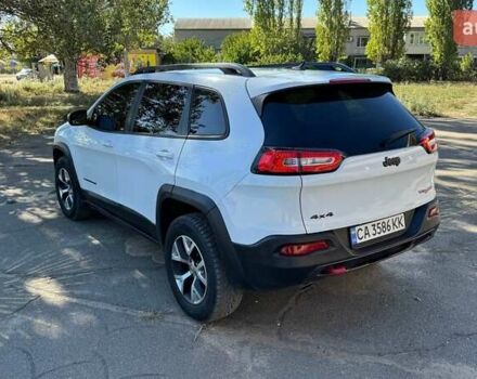 Белый Джип Чероки, объемом двигателя 2.36 л и пробегом 235 тыс. км за 13800 $, фото 4 на Automoto.ua