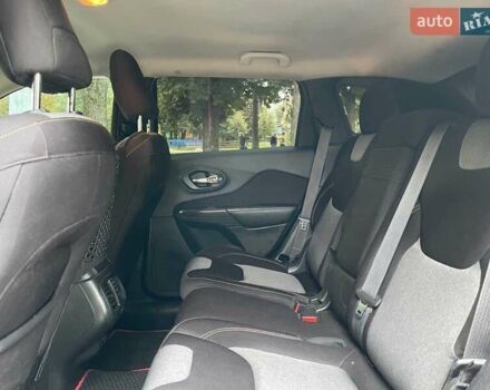Джип Чероки 2014 в Киеве на Automoto.ua Белый Джип Чероки, объемом двигателя 2.4 л и пробегом 290 тыс. км за 12490 $, фото 21 на Automoto.ua