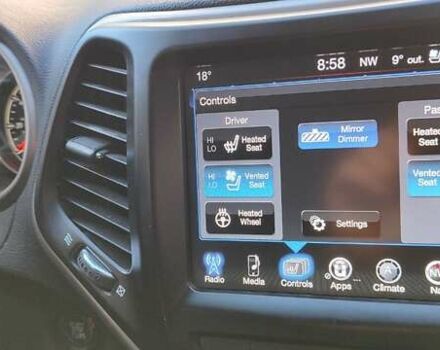 Джип Чероки 2014 в Прилуках на Automoto.ua Белый Джип Чероки, объемом двигателя 2.36 л и пробегом 98 тыс. км за 16000 $, фото 14 на Automoto.ua