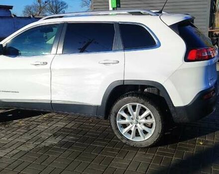 Джип Чероки 2014 в Прилуках на Automoto.ua Белый Джип Чероки, объемом двигателя 2.36 л и пробегом 98 тыс. км за 16000 $, фото 4 на Automoto.ua