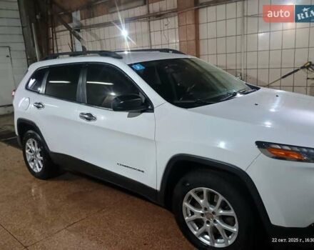 Джип Cherokee 2014 у Харкові на Automoto.ua Білий Джип Cherokee, об'ємом двигуна 2.36 л та пробігом 270 тис. км за 11000 $, фото 2 на Automoto.ua