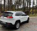 Джип Чероки 2014 в Шепетовке на Automoto.ua Белый Джип Чероки, объемом двигателя 2.36 л и пробегом 220 тыс. км за 10300 $, фото 2 на Automoto.ua