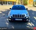 Джип Чероки 2014 в Вознесенске на Automoto.ua Белый Джип Чероки, объемом двигателя 2.4 л и пробегом 235 тыс. км за 13800 $, фото 1 на Automoto.ua