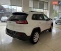 Джип Чероки 2015 в Черновцах на Automoto.ua Белый Джип Чероки, объемом двигателя 2.36 л и пробегом 123 тыс. км за 12990 $, фото 26 на Automoto.ua