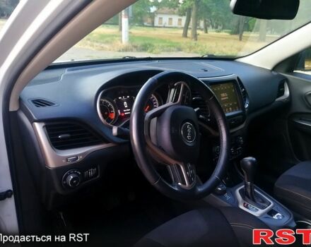 Білий Джип Cherokee, об'ємом двигуна 2.4 л та пробігом 202 тис. км за 12200 $, фото 11 на Automoto.ua