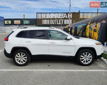 Джип Cherokee 2015 у Києві на Automoto.ua Білий Джип Cherokee, об'ємом двигуна 3.24 л та пробігом 148 тис. км за 13800 $, фото 7 на Automoto.ua