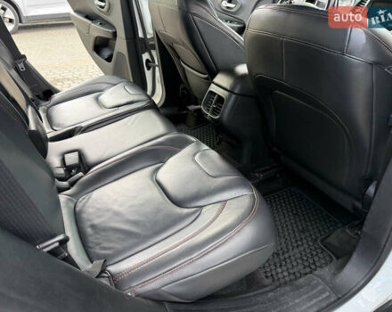 Белый Джип Чероки, объемом двигателя 3.24 л и пробегом 175 тыс. км за 16000 $, фото 37 на Automoto.ua