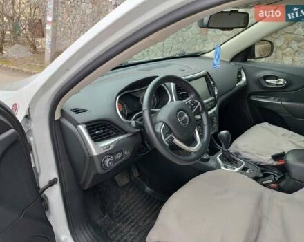 Белый Джип Чероки, объемом двигателя 3.2 л и пробегом 70 тыс. км за 21500 $, фото 34 на Automoto.ua