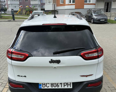 Белый Джип Чероки, объемом двигателя 3.24 л и пробегом 175 тыс. км за 16000 $, фото 13 на Automoto.ua