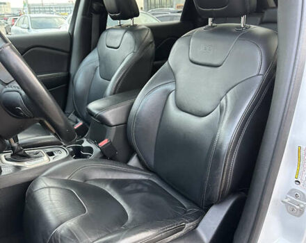 Белый Джип Чероки, объемом двигателя 3.24 л и пробегом 200 тыс. км за 12990 $, фото 15 на Automoto.ua