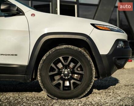 Белый Джип Чероки, объемом двигателя 3.24 л и пробегом 186 тыс. км за 17900 $, фото 11 на Automoto.ua