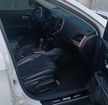 Білий Джип Cherokee, об'ємом двигуна 2.36 л та пробігом 161 тис. км за 16000 $, фото 15 на Automoto.ua