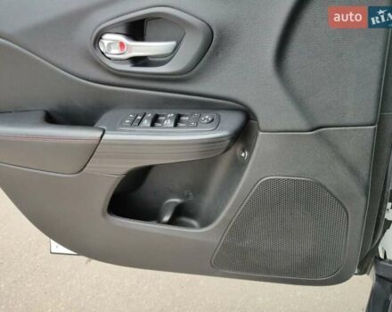 Белый Джип Чероки, объемом двигателя 3.2 л и пробегом 70 тыс. км за 21500 $, фото 24 на Automoto.ua