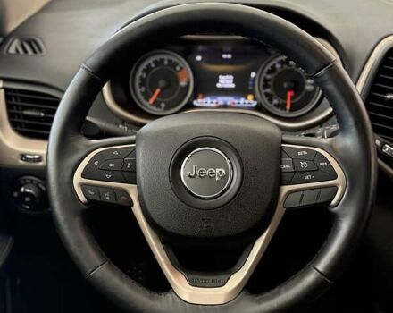 Джип Чероки 2015 в Черновцах на Automoto.ua Белый Джип Чероки, объемом двигателя 2.36 л и пробегом 123 тыс. км за 12990 $, фото 36 на Automoto.ua