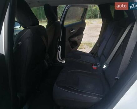 Білий Джип Cherokee, об'ємом двигуна 2.4 л та пробігом 202 тис. км за 12200 $, фото 76 на Automoto.ua