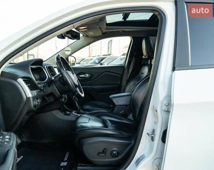 Белый Джип Чероки, объемом двигателя 3.24 л и пробегом 186 тыс. км за 17900 $, фото 16 на Automoto.ua