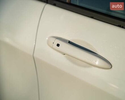 Белый Джип Чероки, объемом двигателя 3.24 л и пробегом 186 тыс. км за 17900 $, фото 15 на Automoto.ua