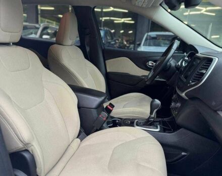 Білий Джип Cherokee, об'ємом двигуна 2.4 л та пробігом 48 тис. км за 15500 $, фото 13 на Automoto.ua