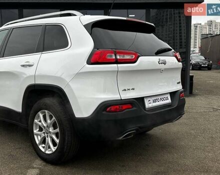 Белый Джип Чероки, объемом двигателя 3.24 л и пробегом 101 тыс. км за 16490 $, фото 5 на Automoto.ua