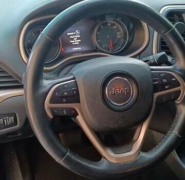 Білий Джип Cherokee, об'ємом двигуна 2.36 л та пробігом 161 тис. км за 16000 $, фото 17 на Automoto.ua