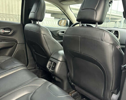 Белый Джип Чероки, объемом двигателя 3.24 л и пробегом 200 тыс. км за 12990 $, фото 25 на Automoto.ua