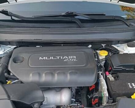 Білий Джип Cherokee, об'ємом двигуна 2.36 л та пробігом 161 тис. км за 16000 $, фото 9 на Automoto.ua