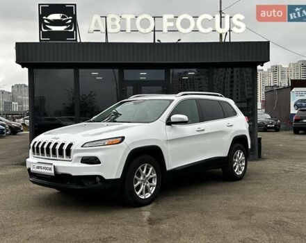 Белый Джип Чероки, объемом двигателя 3.24 л и пробегом 101 тыс. км за 16490 $, фото 3 на Automoto.ua