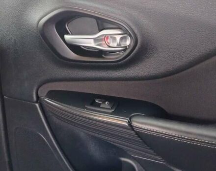 Белый Джип Чероки, объемом двигателя 0 л и пробегом 189 тыс. км за 11700 $, фото 41 на Automoto.ua