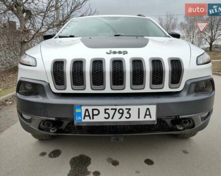 Белый Джип Чероки, объемом двигателя 3.2 л и пробегом 70 тыс. км за 21500 $, фото 2 на Automoto.ua