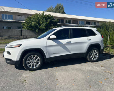 Білий Джип Cherokee, об'ємом двигуна 3.2 л та пробігом 255 тис. км за 13200 $, фото 11 на Automoto.ua