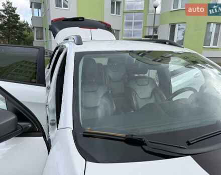 Белый Джип Чероки, объемом двигателя 3.24 л и пробегом 175 тыс. км за 16000 $, фото 9 на Automoto.ua