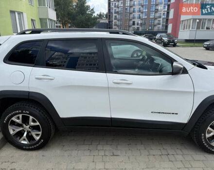 Белый Джип Чероки, объемом двигателя 3.24 л и пробегом 175 тыс. км за 16000 $, фото 7 на Automoto.ua