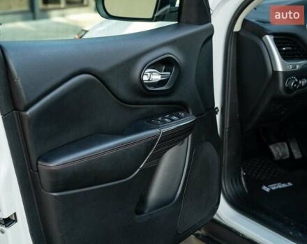 Белый Джип Чероки, объемом двигателя 3.24 л и пробегом 186 тыс. км за 17900 $, фото 39 на Automoto.ua