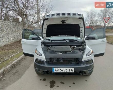 Белый Джип Чероки, объемом двигателя 3.2 л и пробегом 70 тыс. км за 21500 $, фото 22 на Automoto.ua