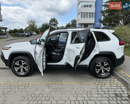 Белый Джип Чероки, объемом двигателя 3.24 л и пробегом 175 тыс. км за 16000 $, фото 12 на Automoto.ua