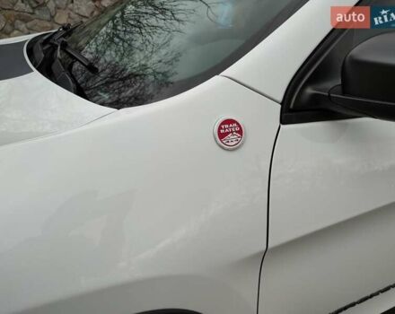 Белый Джип Чероки, объемом двигателя 3.2 л и пробегом 70 тыс. км за 21500 $, фото 35 на Automoto.ua