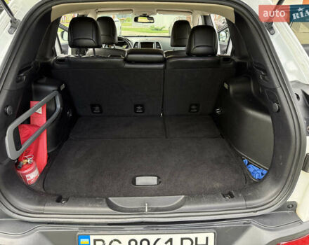 Белый Джип Чероки, объемом двигателя 3.24 л и пробегом 175 тыс. км за 16000 $, фото 36 на Automoto.ua