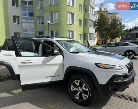 Белый Джип Чероки, объемом двигателя 3.24 л и пробегом 175 тыс. км за 16000 $, фото 28 на Automoto.ua