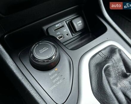 Белый Джип Чероки, объемом двигателя 3.24 л и пробегом 101 тыс. км за 16490 $, фото 22 на Automoto.ua