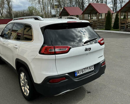 Білий Джип Cherokee, об'ємом двигуна 2.36 л та пробігом 169 тис. км за 13700 $, фото 4 на Automoto.ua