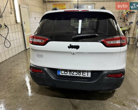 Белый Джип Чероки, объемом двигателя 3.24 л и пробегом 192 тыс. км за 13700 $, фото 3 на Automoto.ua