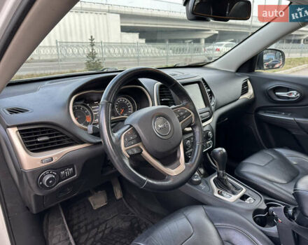 Белый Джип Чероки, объемом двигателя 3.24 л и пробегом 200 тыс. км за 12990 $, фото 13 на Automoto.ua