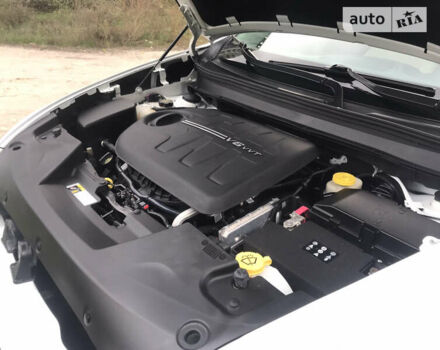 Джип Чероки 2015 в Киеве на Automoto.ua Белый Джип Чероки, объемом двигателя 3.24 л и пробегом 100 тыс. км за 15200 $, фото 66 на Automoto.ua