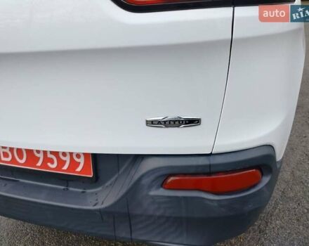 Белый Джип Чероки, объемом двигателя 0 л и пробегом 189 тыс. км за 11700 $, фото 17 на Automoto.ua