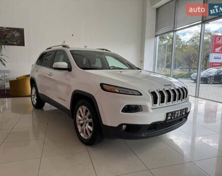 Джип Чероки 2015 в Черновцах на Automoto.ua Белый Джип Чероки, объемом двигателя 2.36 л и пробегом 123 тыс. км за 12990 $, фото 22 на Automoto.ua