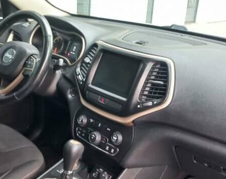 Білий Джип Cherokee, об'ємом двигуна 2.4 л та пробігом 221 тис. км за 12550 $, фото 8 на Automoto.ua